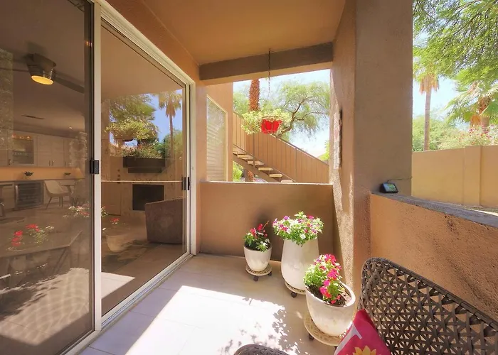 Luxury - Walk To Kierland Commons Apartment *
